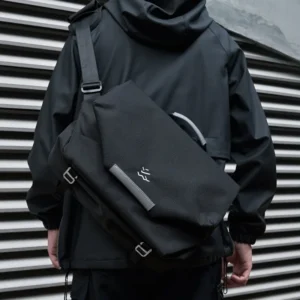 MOYYI Design Large Laptop Messenger Bag for Men Waterproof Travel Crossbody Shoulder Bag Reflective Cycling College School Bag